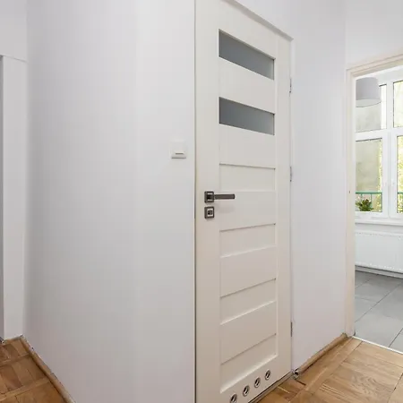1-Bedroom Apartment With Balcony - Dluga 65 Krakow Exterior photo