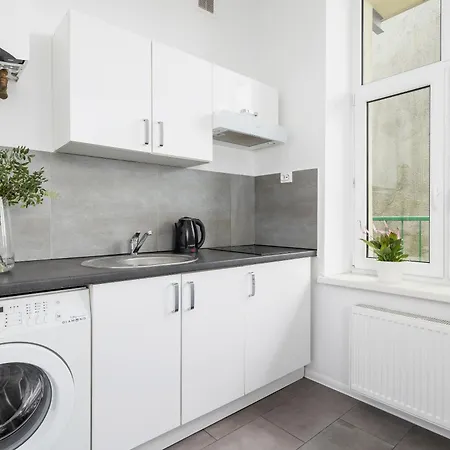 1-Bedroom Apartment With Balcony - Dluga 65 Krakow Exterior photo